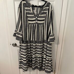 BloomChic Monochrome Geometric Long Sleeve Dress